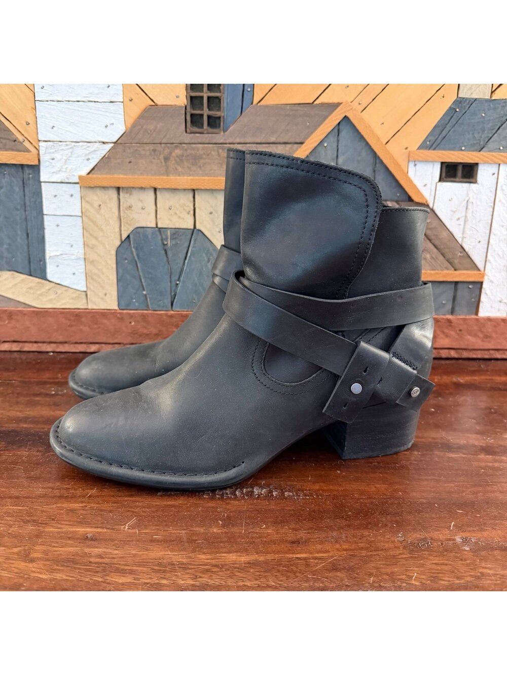 UGG Elysian Black Leather Harness Ankle‎ Boots Moto Booties Women's Size 9